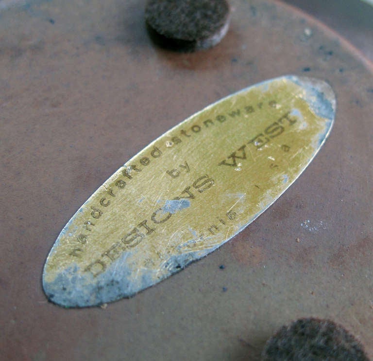 Ensemble modeste de 3 vases américains en grès émaillé brun des années 1960