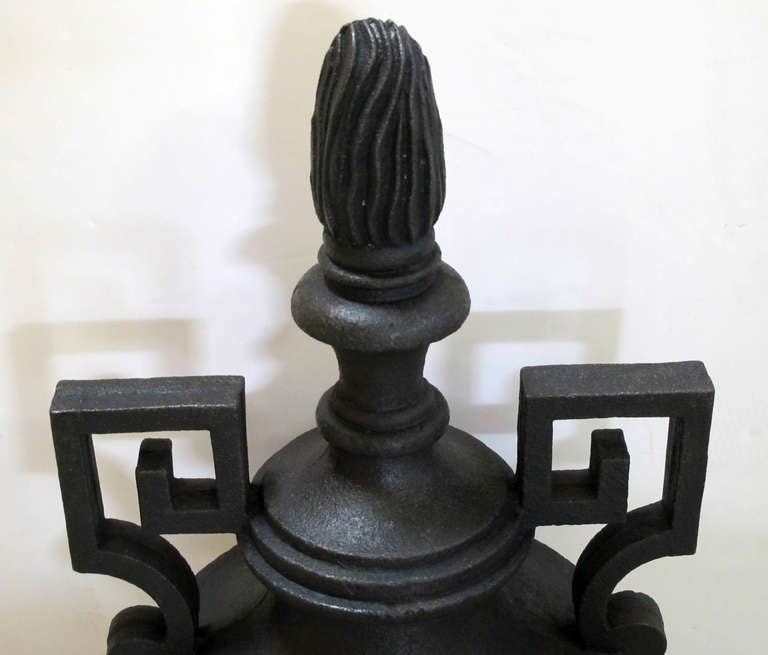 A Large-Scaled English Regency Double-Handled Iron Urn In Good Condition In San Francisco, CA