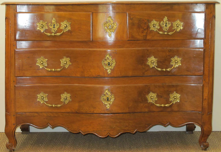 Elegant French Rococo Carved Walnut Serpentine Front Commode In Excellent Condition In San Francisco, CA