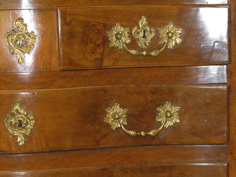 18th Century and Earlier Elegant French Rococo Carved Walnut Serpentine Front Commode