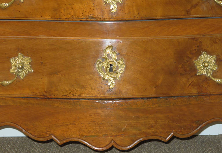 Elegant French Rococo Carved Walnut Serpentine Front Commode 1