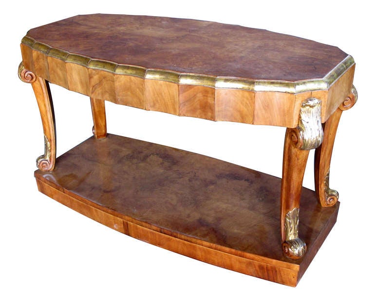Good Quality English Art Deco Burl Maple Cocktail Table by H&L Epstein Furniture In Excellent Condition In San Francisco, CA