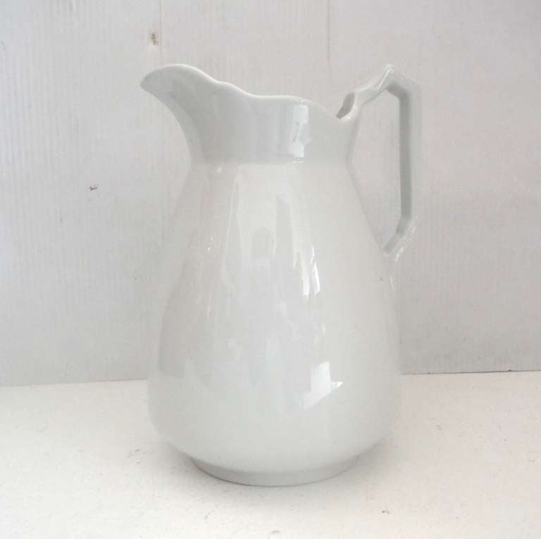19th Century English Ironstone Meakin Pitcher In Excellent Condition In Los Angeles, CA