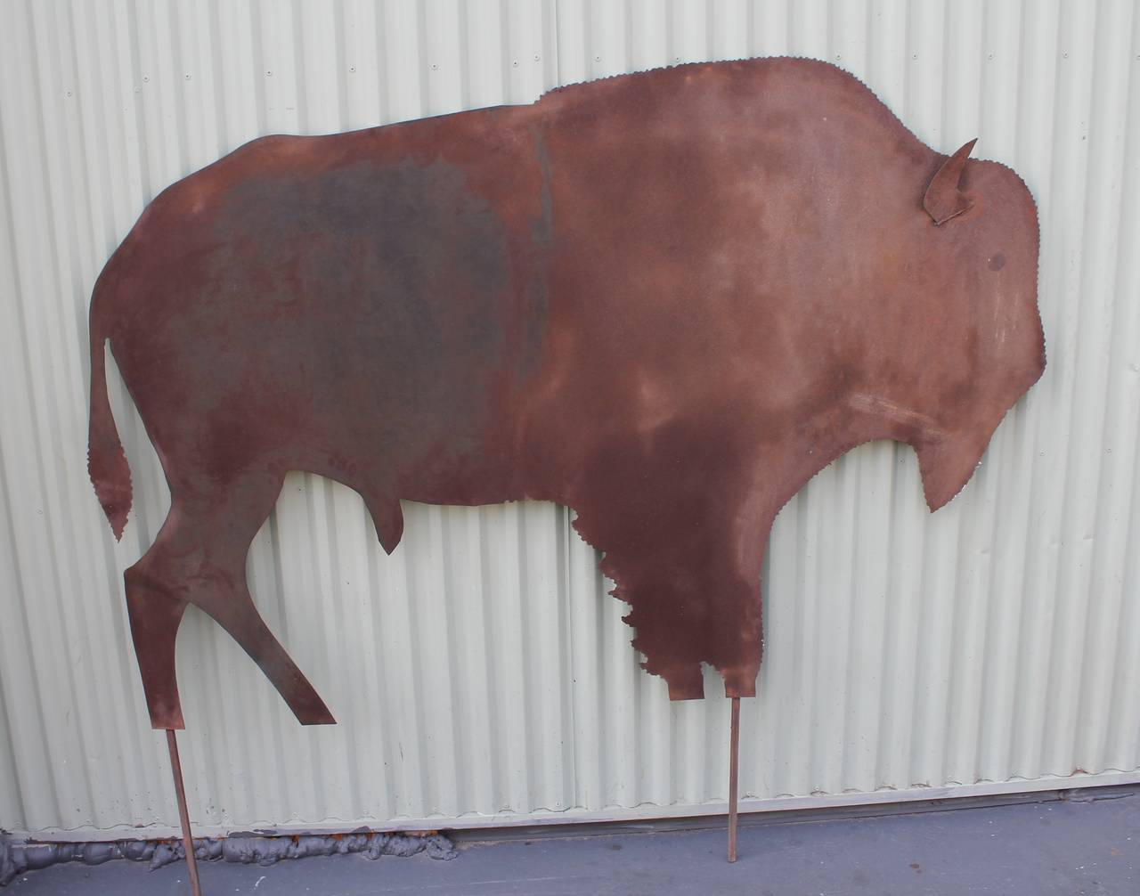 Monumental Folky Buffalo Ranch Trade Sign In Distressed Condition In Los Angeles, CA