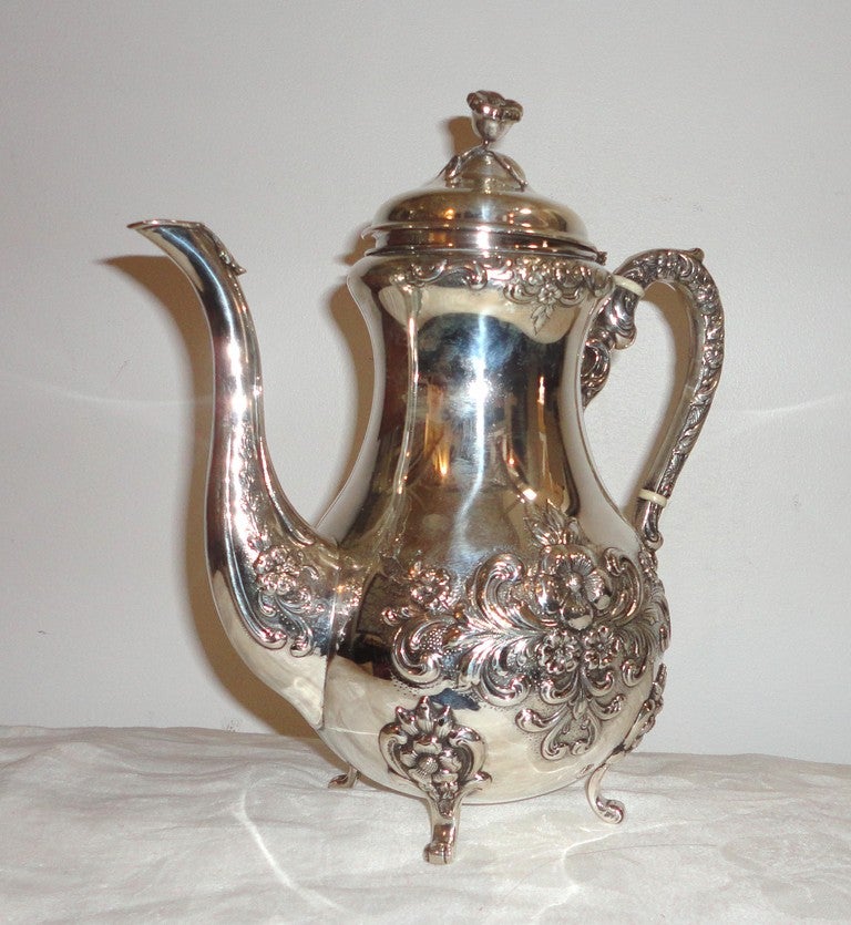 handarbeit tea set