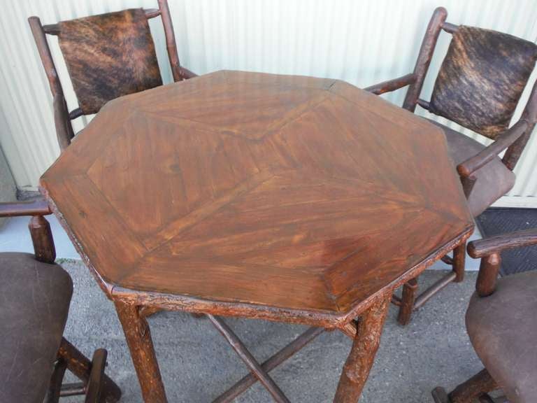 Old HIckory Pub Table with Four Upholstered Swivel Bar Stools In Excellent Condition In Los Angeles, CA