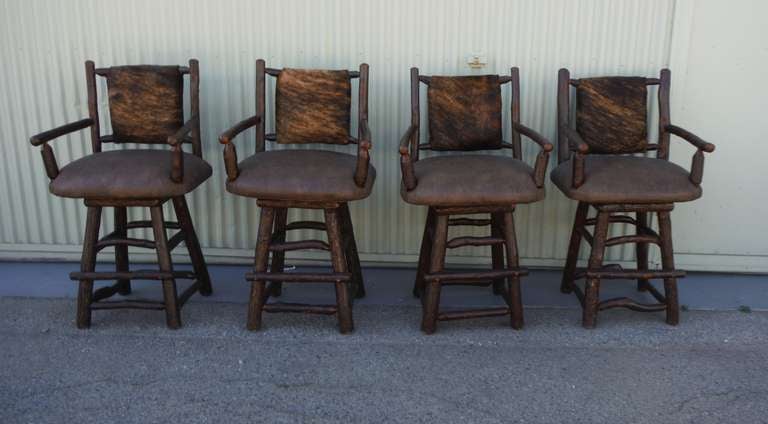 Old HIckory Pub Table with Four Upholstered Swivel Bar Stools 1