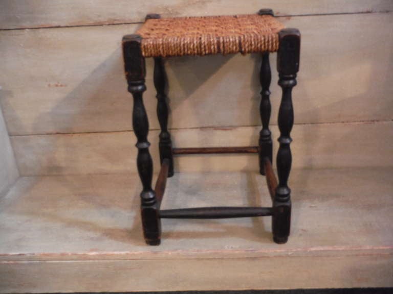 19th Century English Handwoven Hemp Seat with Turned Legs Stool For Sale 1