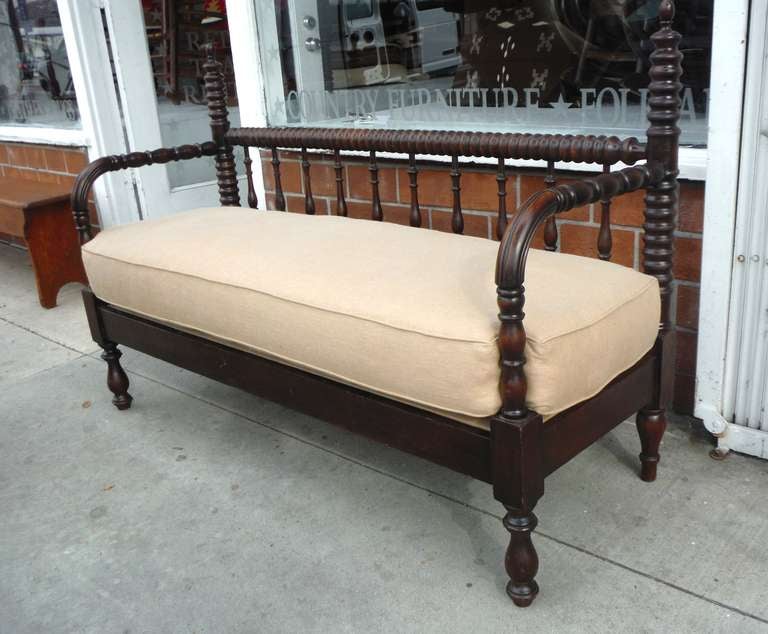 19thc Spindle Day Bed/ Settee With Custom Made Cushion In Excellent Condition In Los Angeles, CA