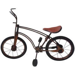 Bicyclette pour enfants signée Mobo 1926 dans sa surface d'origine