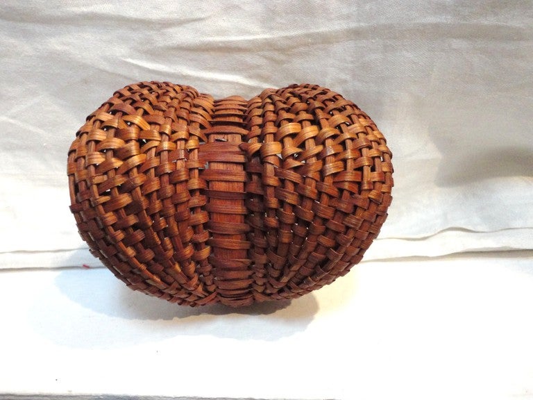 Rare 19th Century Miniature Buttocks Basket From Pennsylvania 1