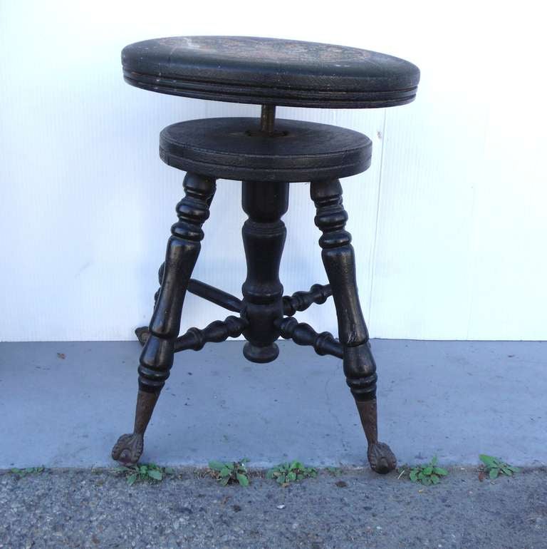 Early 19th Century Original Paint Decorated  Dutchy Heart Piano Stool In Distressed Condition For Sale In Los Angeles, CA
