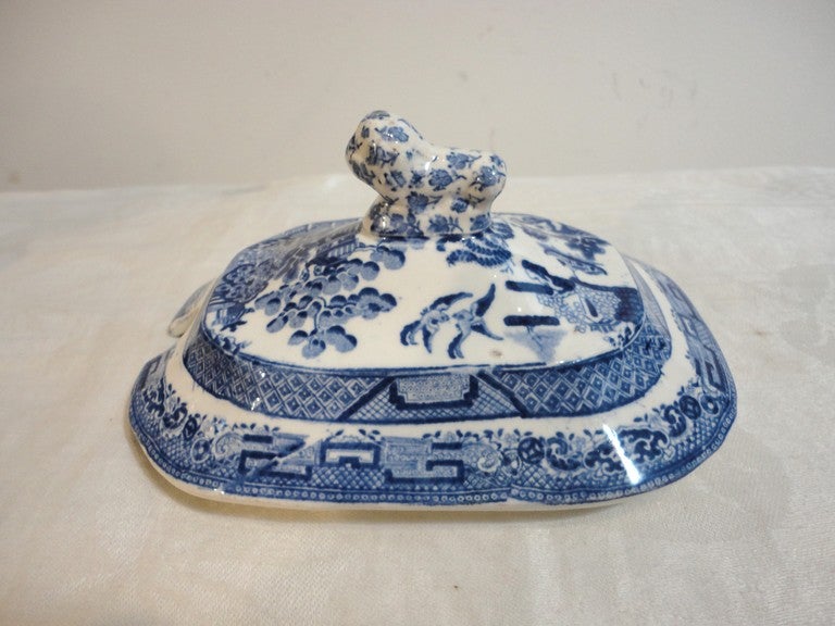 British 19th Century Early Spode England Blue Willow Tureen