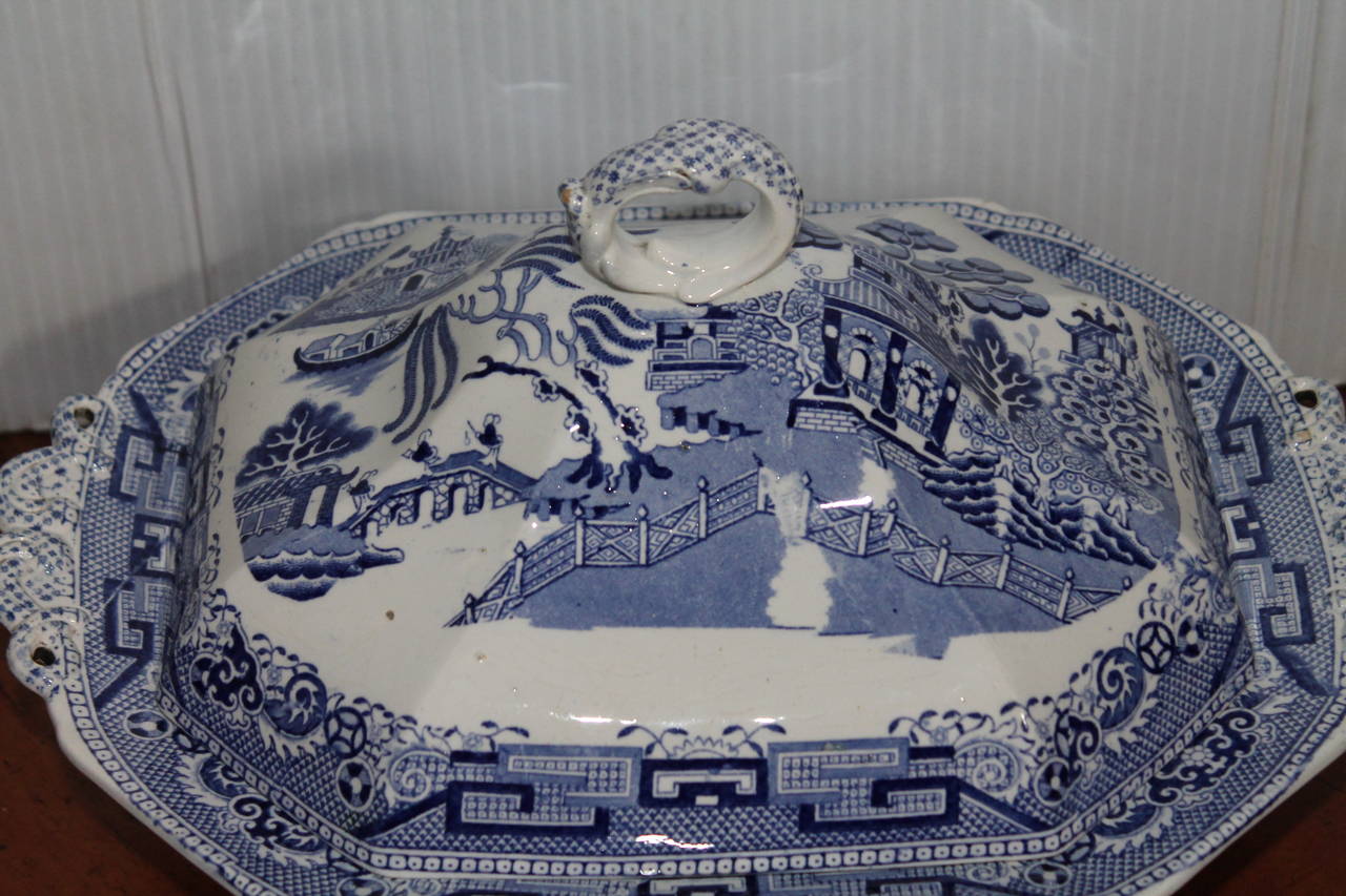 blue willow soup tureen