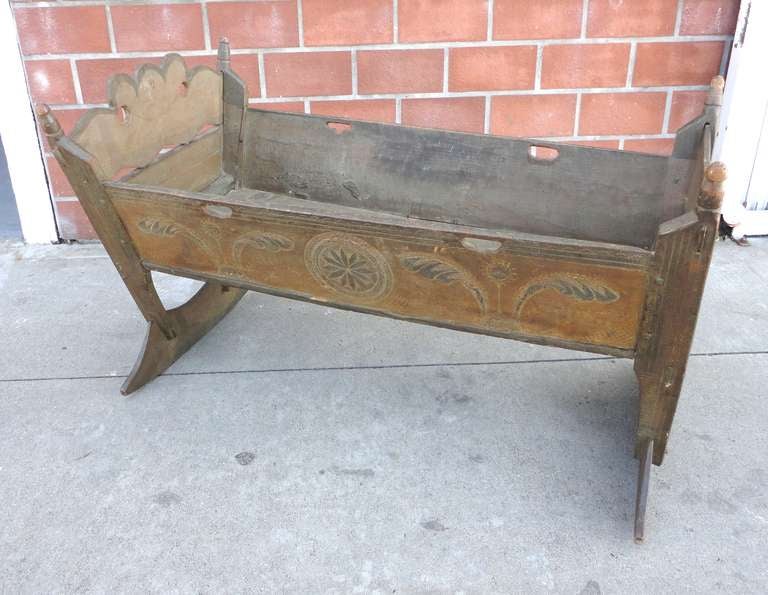 American Important & Rare Pennsylvania 18thc Paint Decorated Cradle For Sale