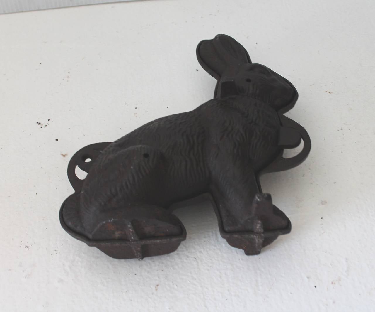19th Century Griswold Large Iron Rabbit Chocolate Mold 3