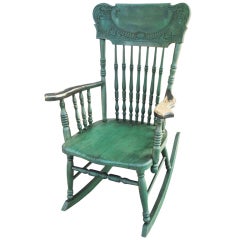 chaise berçante rustique verte à dossier pressé du 19e siècle