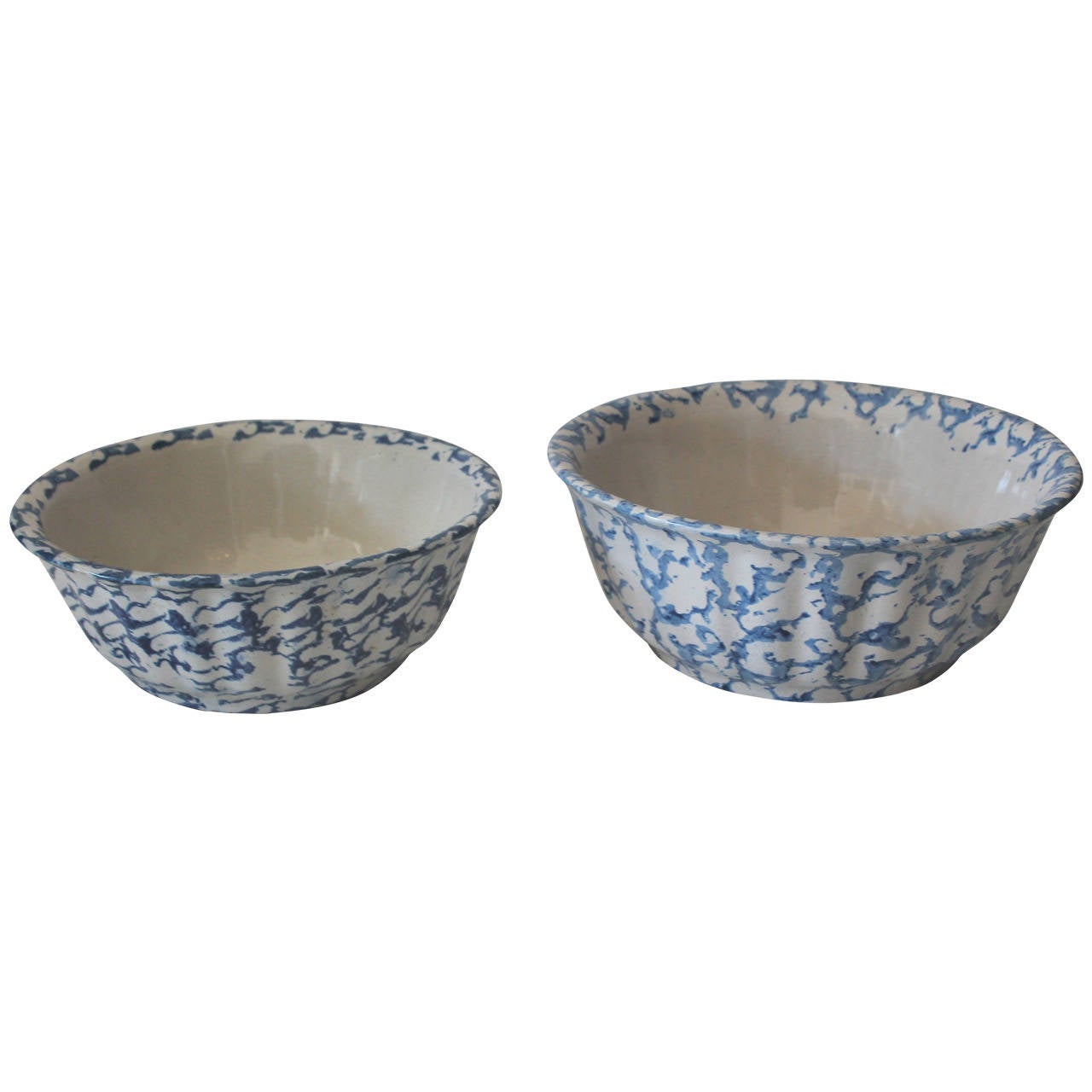 Pair of Large 19th Century Spongeware Pottery Serving Bowls For Sale at