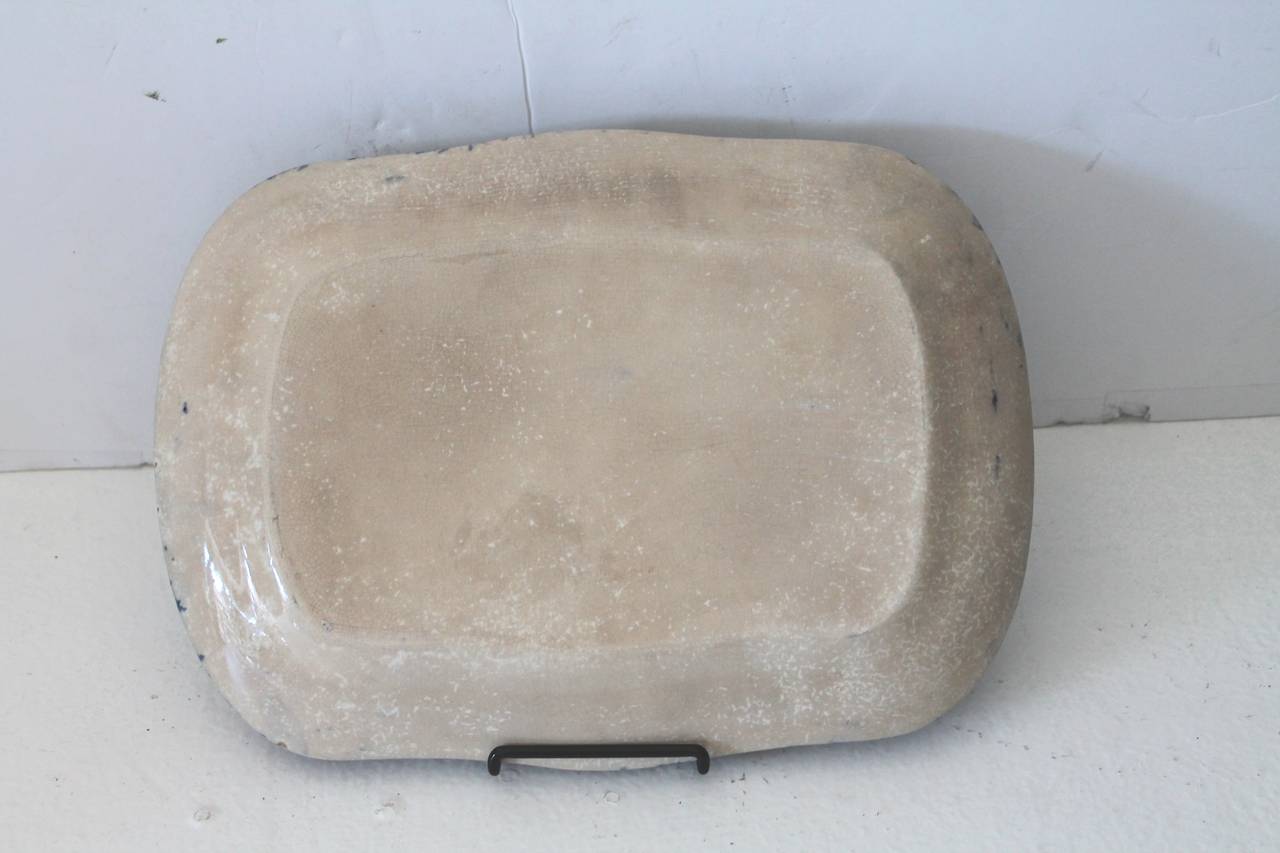 American 19th Century Sponge Ware Serving Platter For Sale