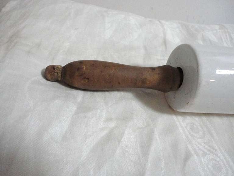 19thc Ironstone Rolling Pin From New England In Excellent Condition In Los Angeles, CA