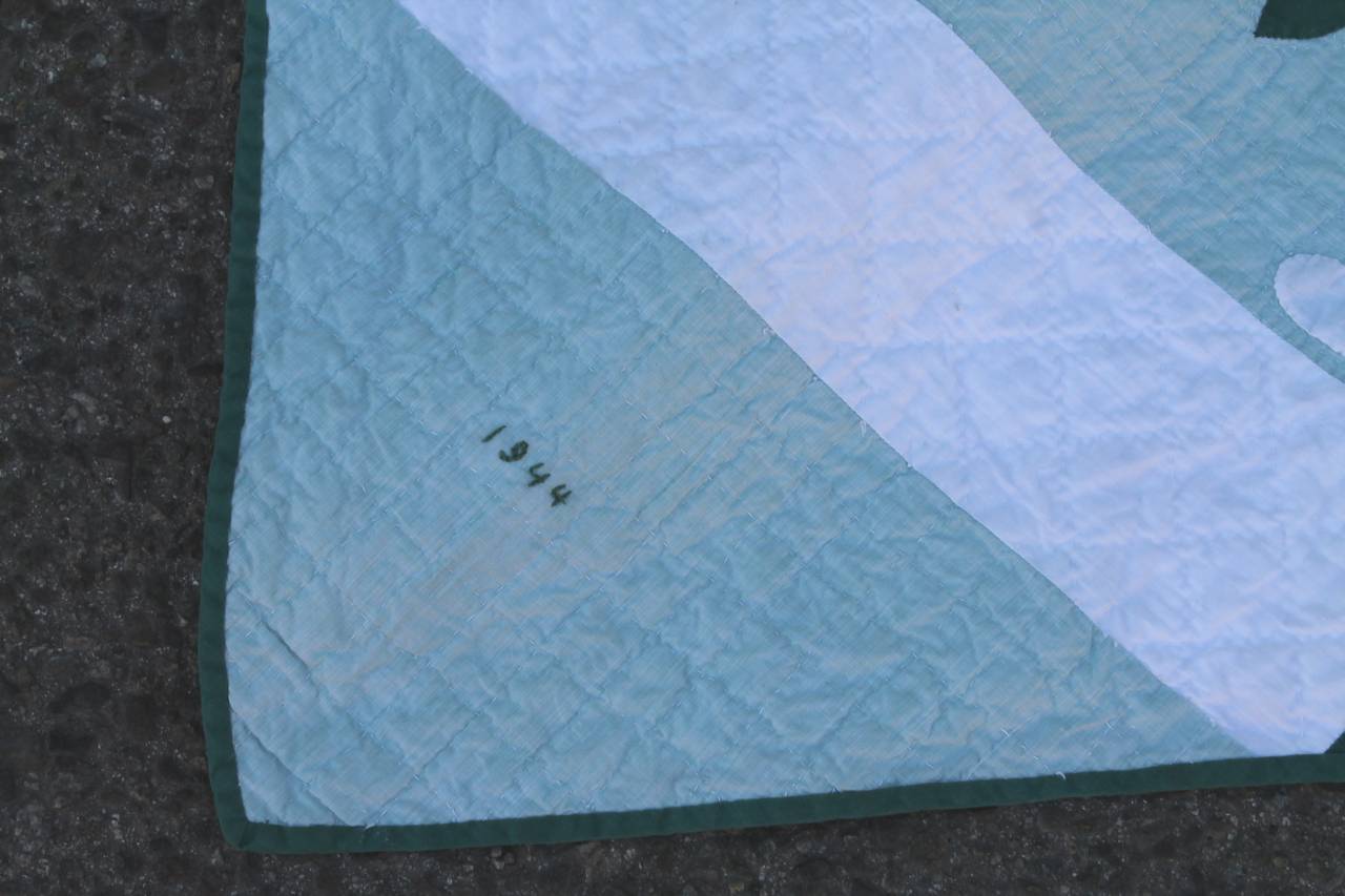 Hand-Crafted Signed & Dated 1944 Folky Daisy Friendship Quilt