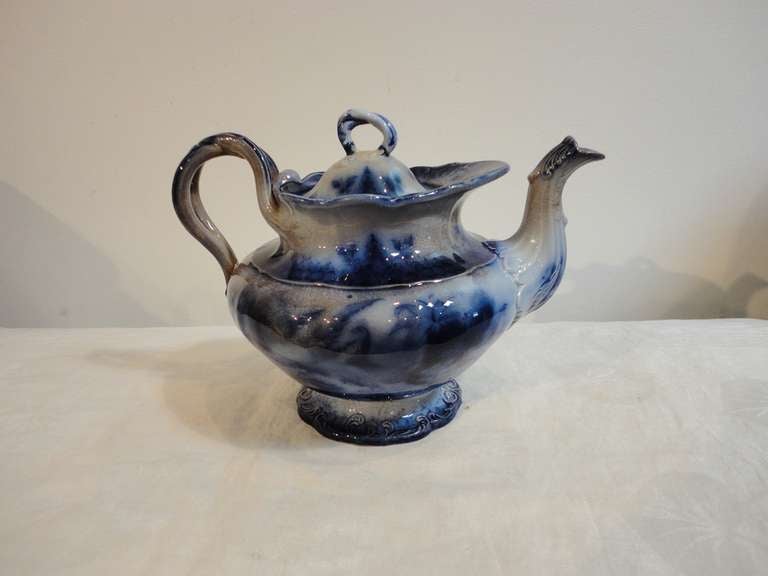 19th Century Flow Blue Rare India Pattern Tea Pot For Sale 1