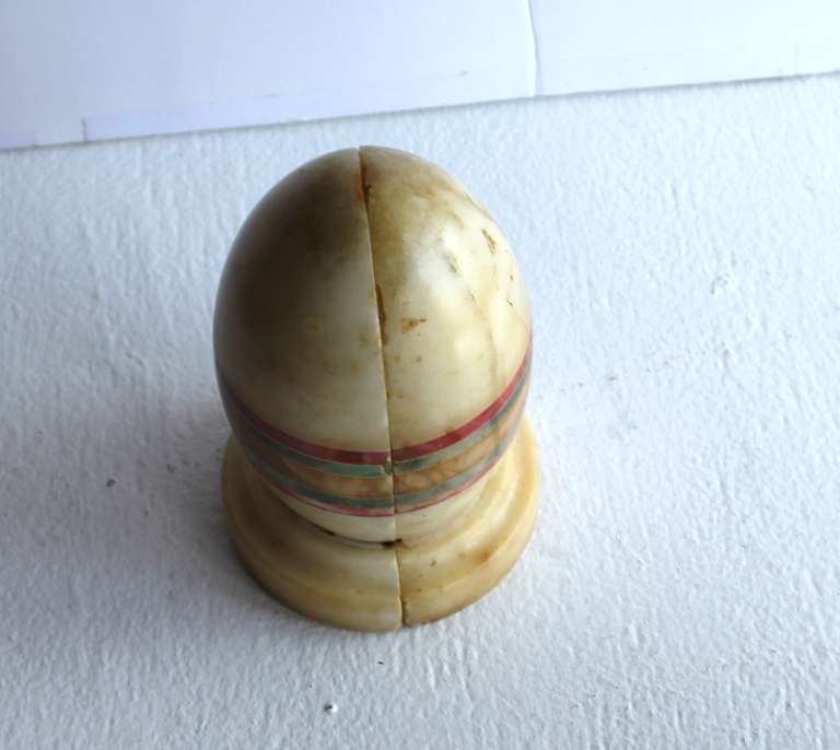 Early Italian Marble Oval Egg Shaped Bookends In Excellent Condition In Los Angeles, CA