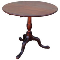 18th Century New England Round Lift Top Table