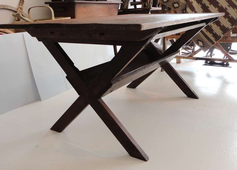 Fantastic 19thc Large New England  Sawbuck Table in  Natural Old Surface 4