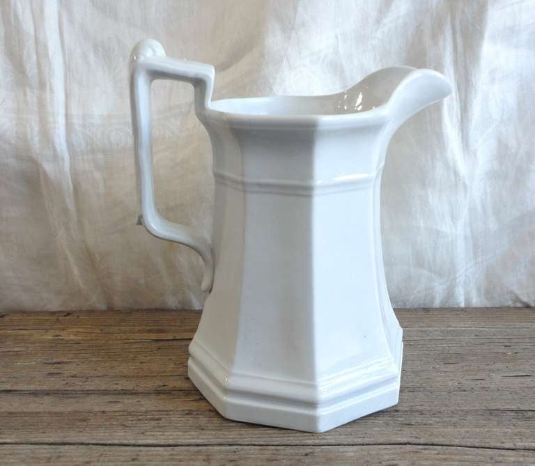 19th Century, Ironstone Teapot and Pitcher In Excellent Condition For Sale In Los Angeles, CA