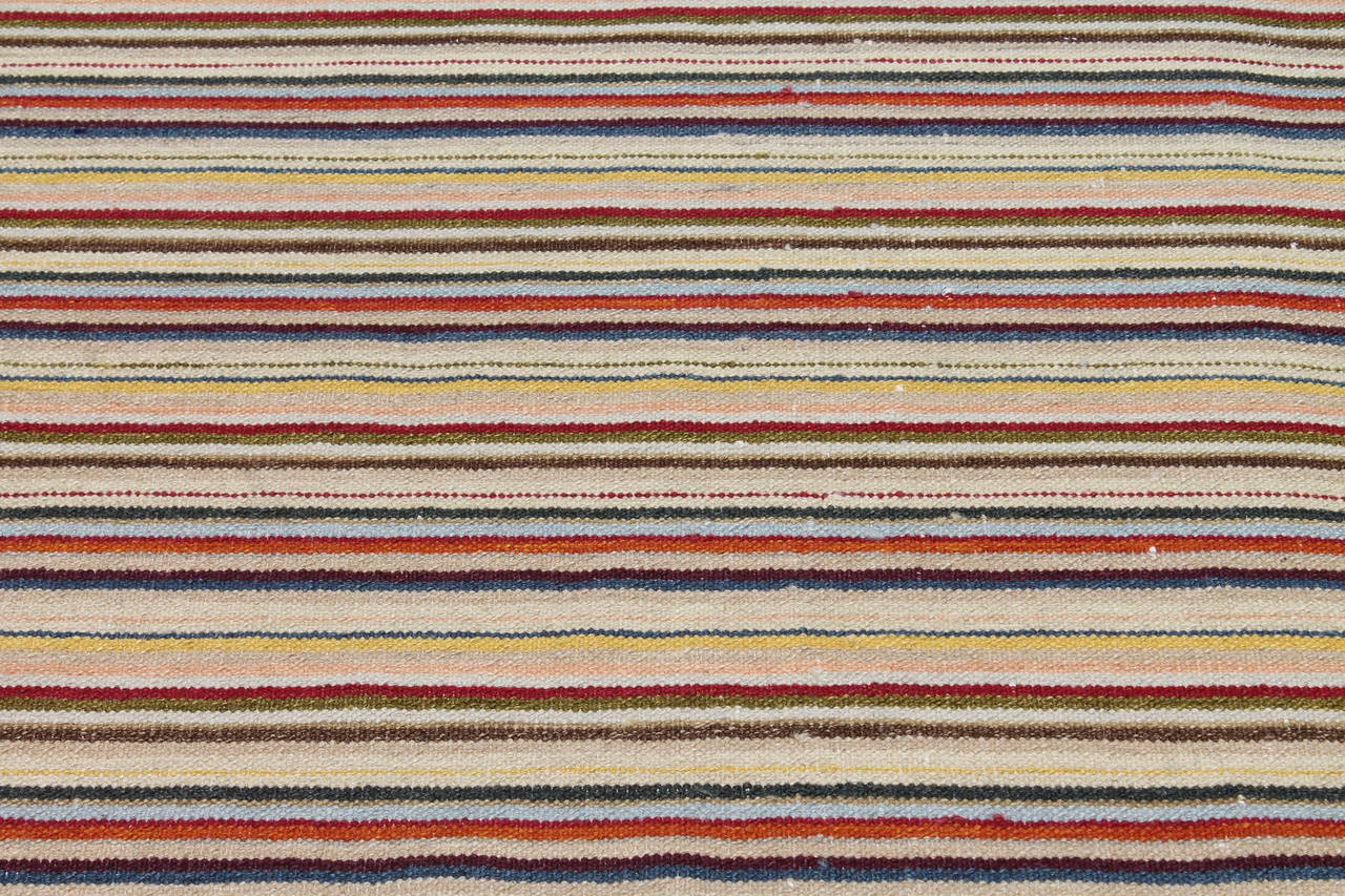 Pastell Pastellfarbener großformatiger Rag-Teppich (Land) im Angebot