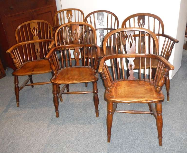 Set of Six Early 19th c. English Windsor Dining Chairs In Excellent Condition In Los Angeles, CA