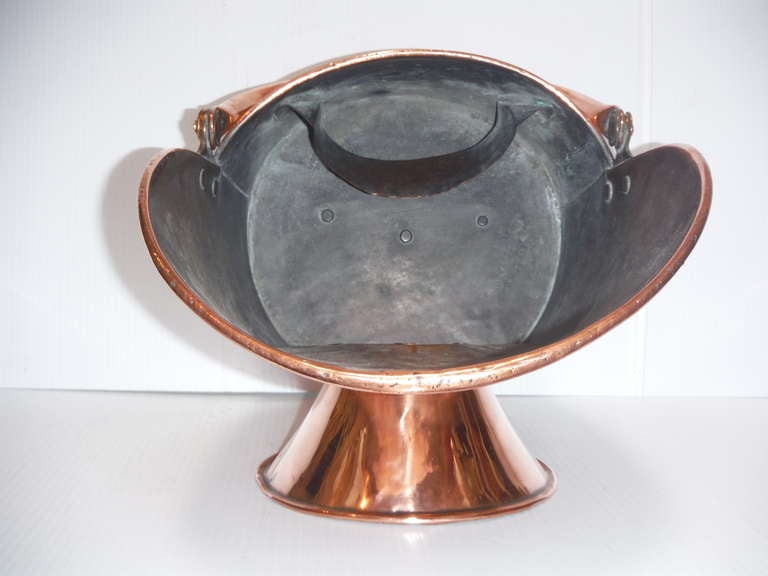 19th Century Polished Copper and Brass Coal or Kindling Bucket In Excellent Condition In Los Angeles, CA