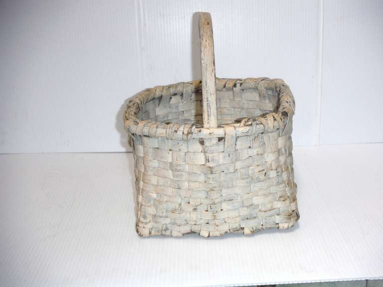 Country 19th Century Original Cream Painted Handmade Basket from New England For Sale