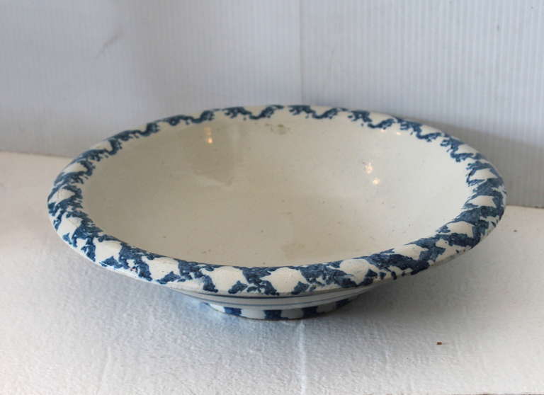 Amazing 19th century stoneware sponge serving bowl in mint condition. This most unusual bowl has a detailed design sponge pattern. Great for fruit bowl in the center of a table.