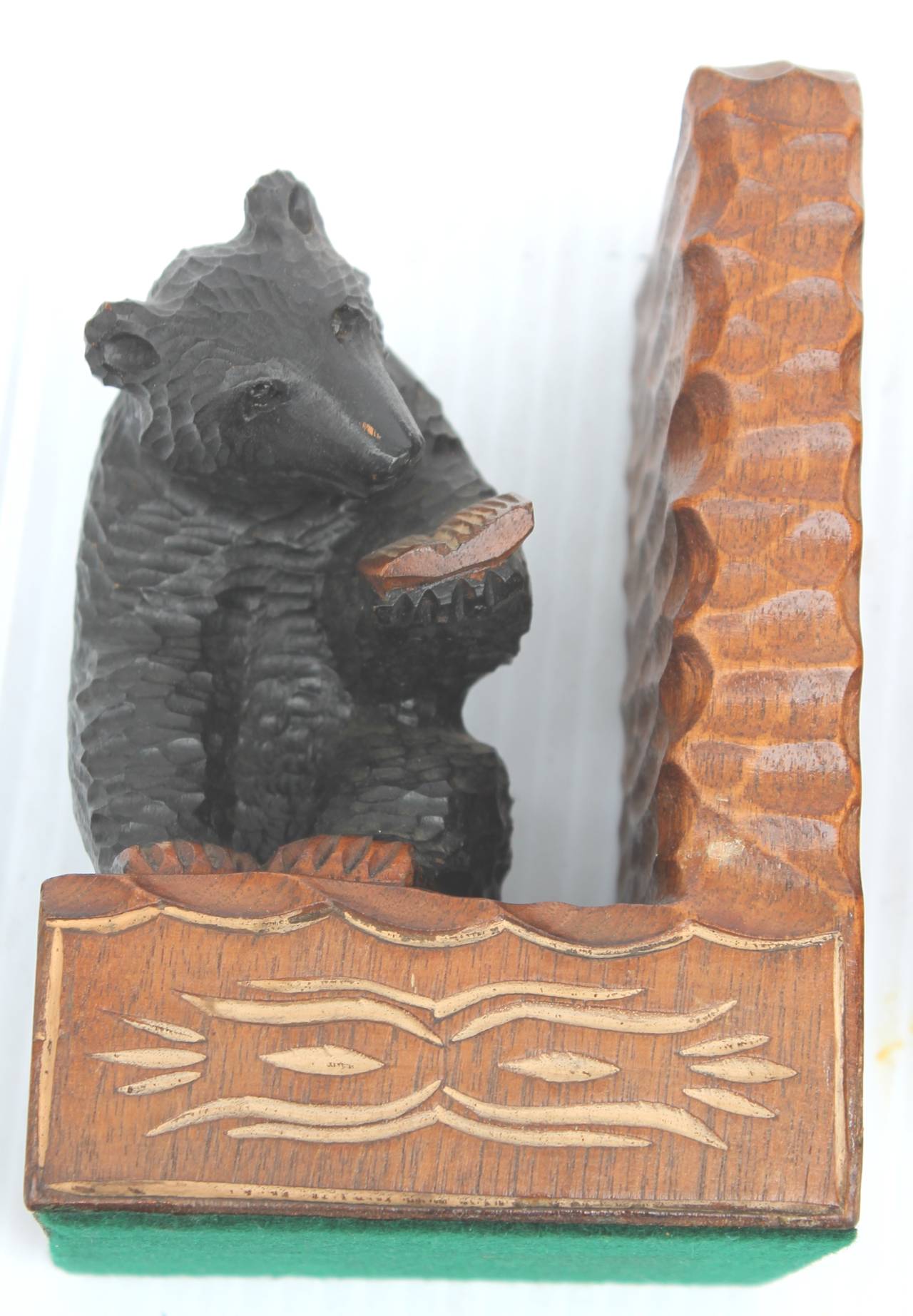Adirondack Pair of Hand-Carved Bear Bookends