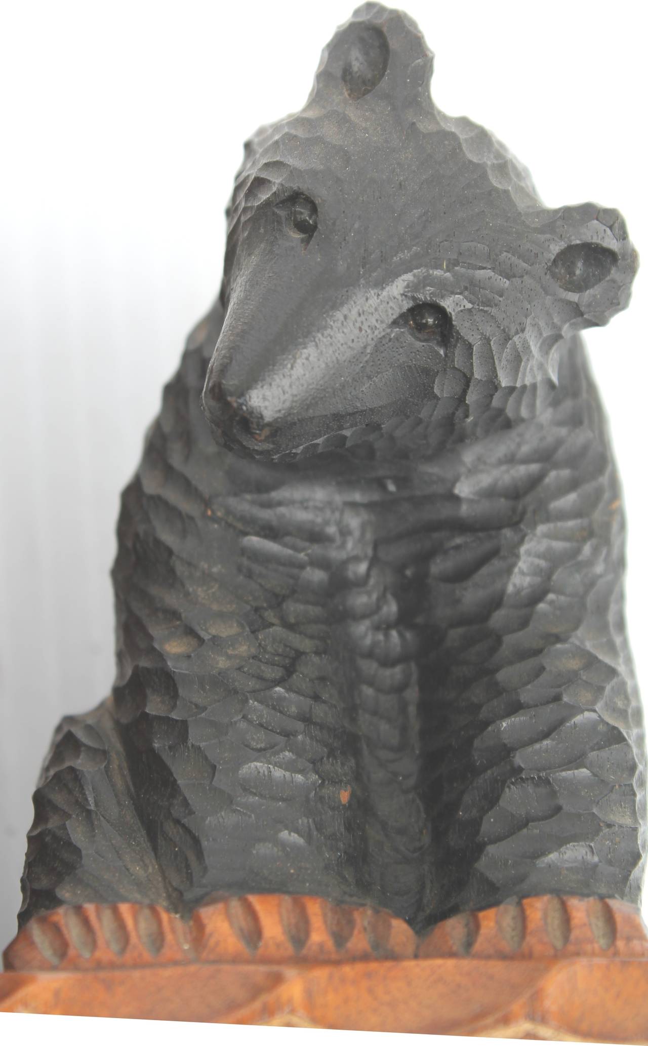 Mid-20th Century Pair of Hand-Carved Bear Bookends