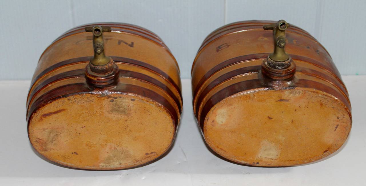 Pair of 19th Century Pottery Gin and Brandy Kegs with Original Brass Spigot In Excellent Condition In Los Angeles, CA