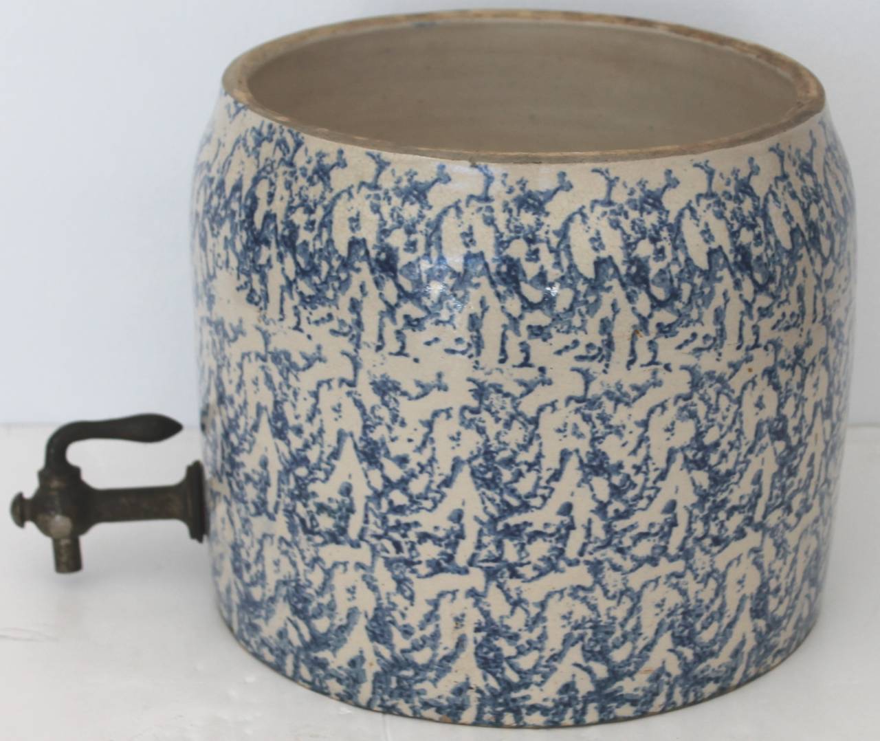 Zweiteiliger Wasserkühler aus Spongeware aus dem 19. Jahrhundert, rar (amerikanisch) im Angebot