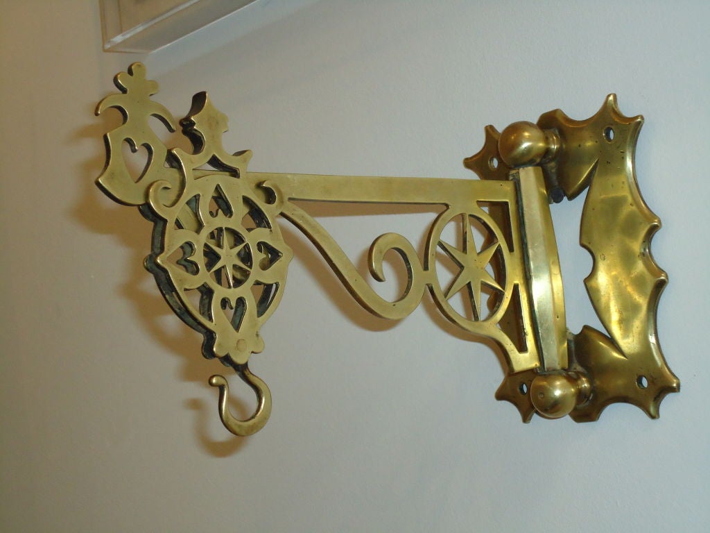 19th Century Rare New England Brass Wall Bracket with Hearts & Stars In Good Condition In Los Angeles, CA
