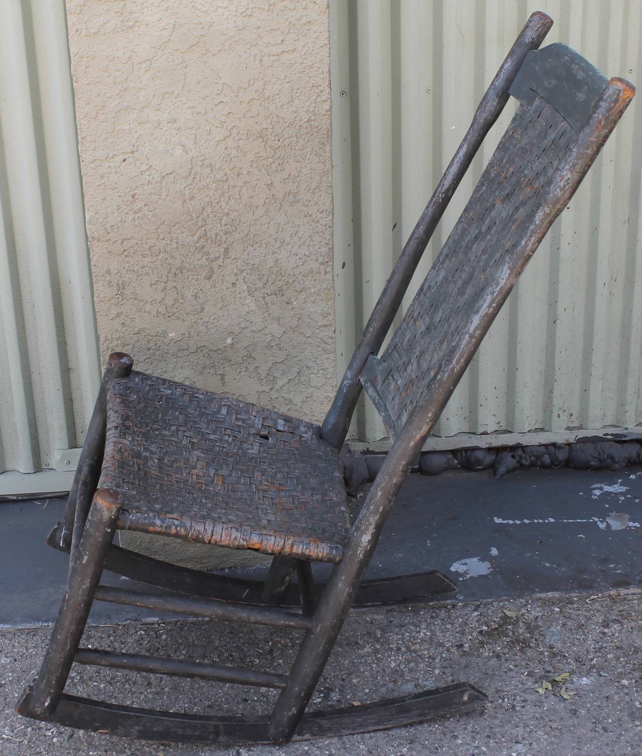 Early 19th Century Original Grey Painted N.E. Tall Back Rocking Chair In Distressed Condition For Sale In Los Angeles, CA