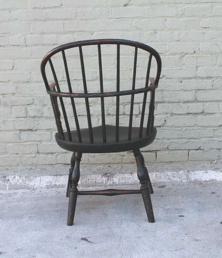 18th Century Original Green Extended-Arm Windsor Chair In Distressed Condition In Los Angeles, CA