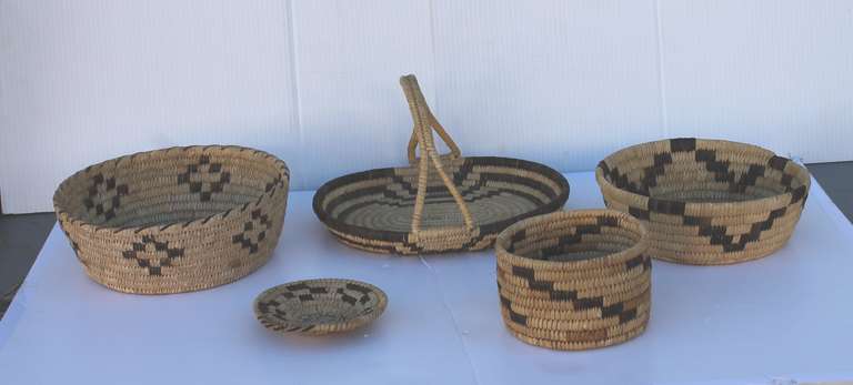 Collection of Five Papago Indian Woven Baskets In Excellent Condition For Sale In Los Angeles, CA