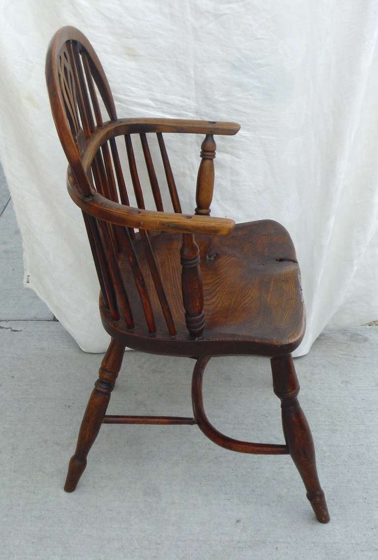 18thc English Windsor Bow Back Chair 1