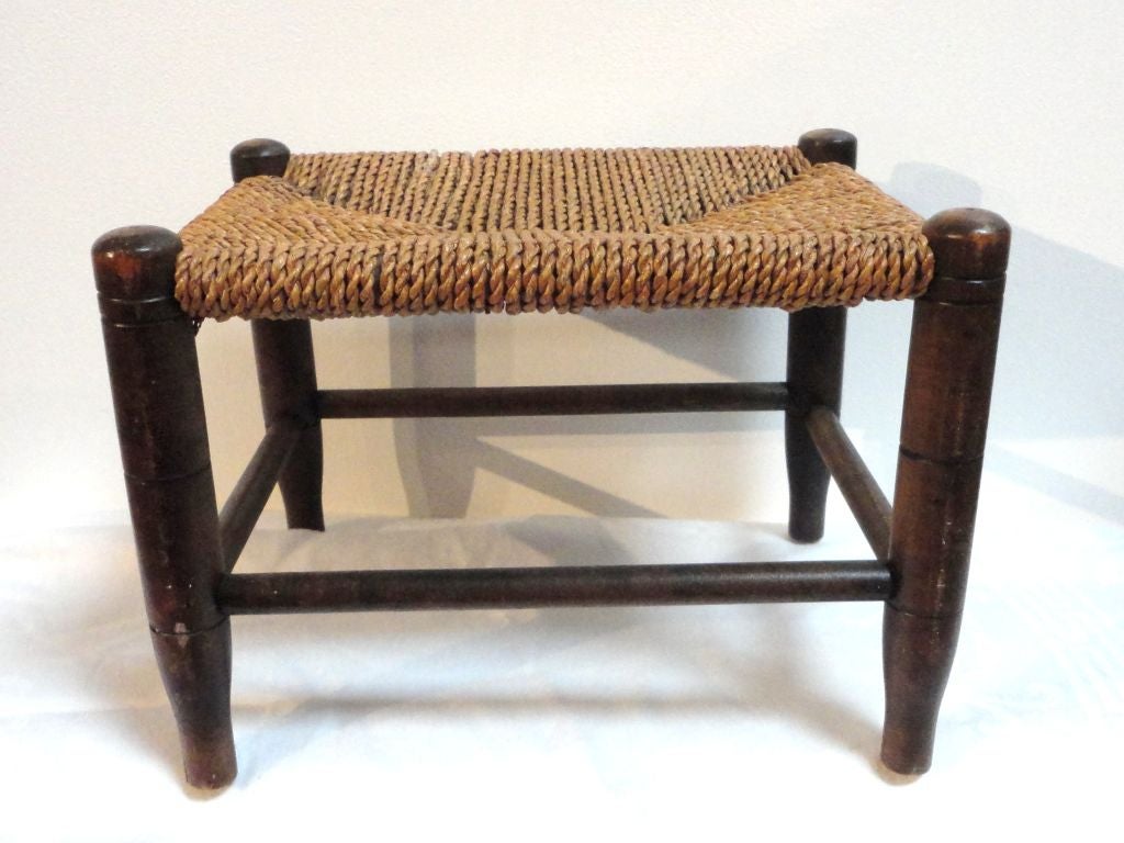 tabouret de style Shaker du 19e siècle avec siège en crin de chevalier