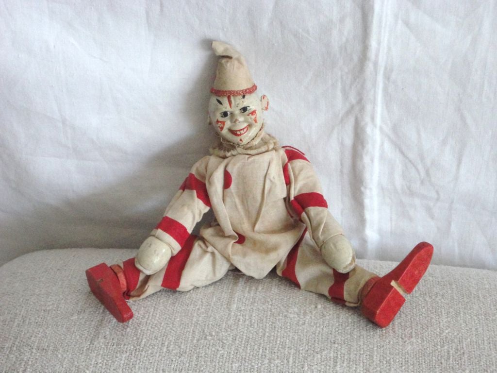 FOLKY GROUP OF THREE EARLY 20THC ORIGINAL SCHOEHUT CLOWNS THAT GO TO THE SCHOEHUT CIRCUS.SOLD AS A SET OF THREE ONLY.GREAT AS FOUND CONDITION.