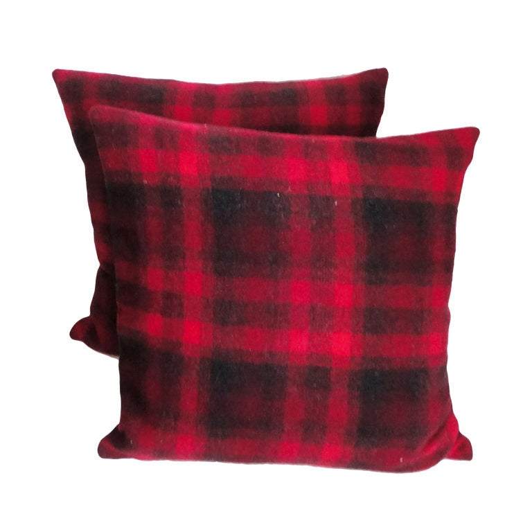 1930
s Buck Plaid Wool Pendleton Blanket Pillows W/black Linen