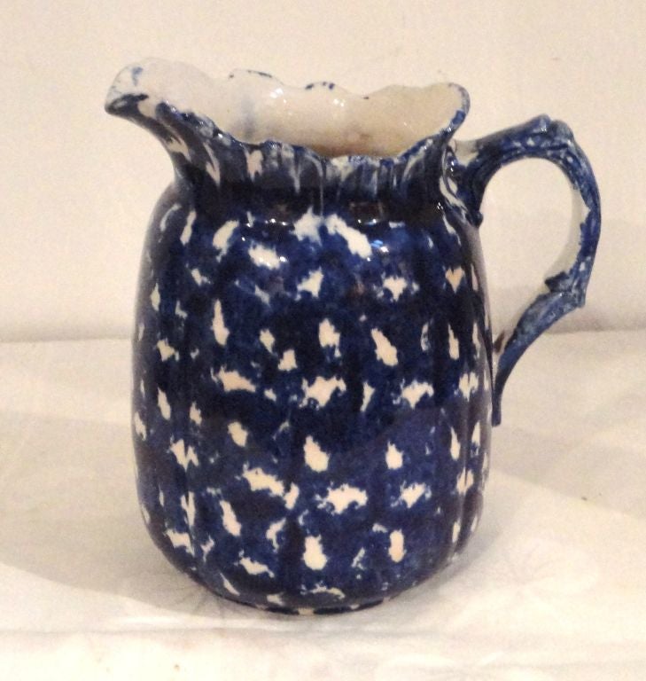 BEAUTIFUL 19THC INDIGO BLUE & WHITE SPONGE WARE MILK PITCHER FROM PENNSYLVANIA IN MINT CONDITION.THIS FORM IS QUITE RARE AND WONDERFULLY DONE IN THE DEEP BLUE GLAZE.