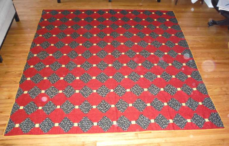 Amazing and early, rare mini pieced log cabin or court house steps pattern 19thc Lancaster County, Mennonite quilt. This early log cabin quilt was from a private collection and is in pristine condition. The colors are black and white calico with