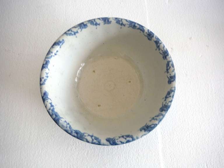 American Large 19th Century Fluted Spongeware Bowl For Sale